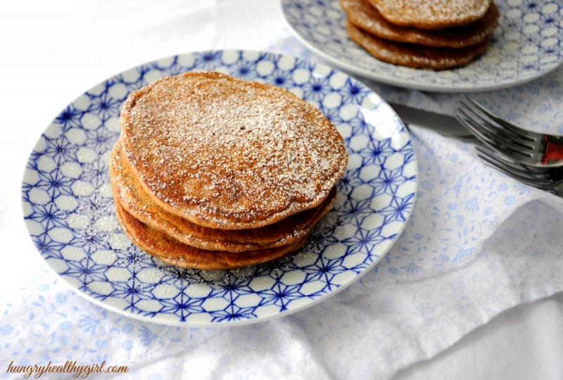 A recipe for healthy whole wheat gingerbread pancakes and the Elf on the Shelf makes mini pancakes | Hungry Healthy Girl