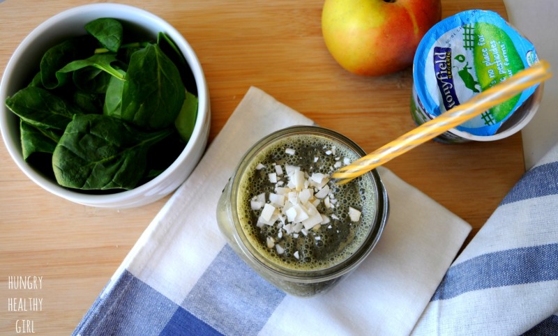 A tutorial: How to make the PERFECT green smoothie and a recipe for one of my favorite green smoothies, Blueberry Apple Green Smoothie | Hungry Healthy Girl