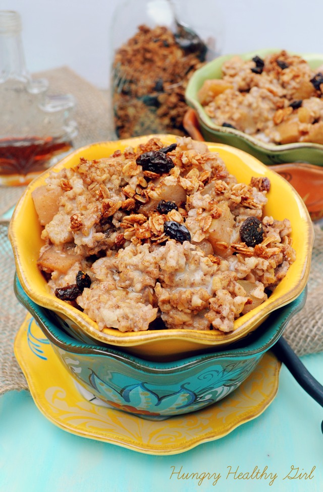 Overnight Apple Maple Oatmeal in the Slow Cooker- You'll be dreaming of this deliciousness all night long!
