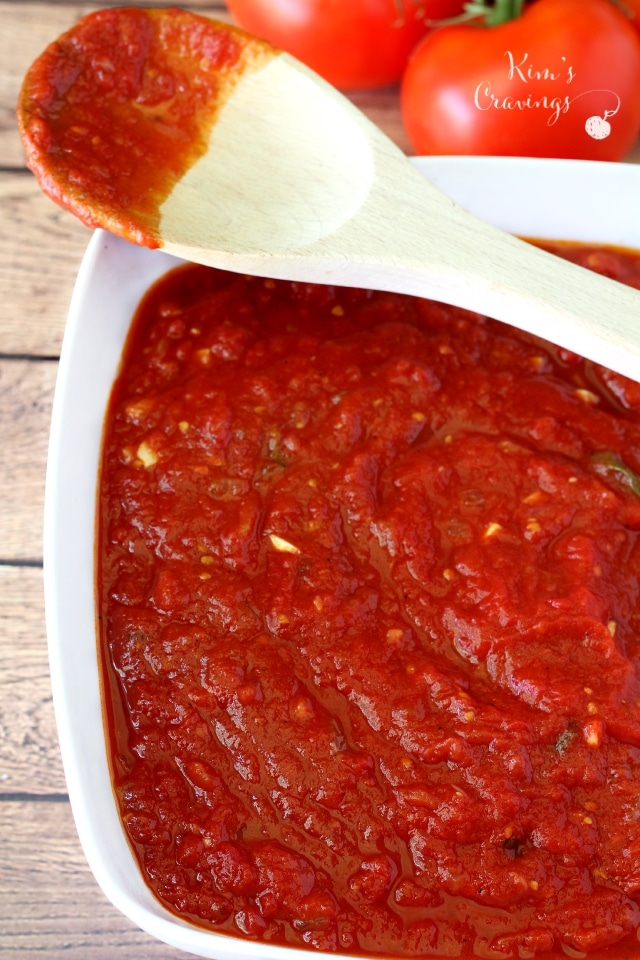 You're just a few simple ingredients from a large batch of clean-eating, nutritious and oh so easy healthy tomato sauce! 