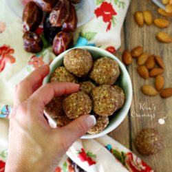 Blueberry Almond Protein Bites are incredibly tasty and the most perfect healthier sweet treat, thanks to the fun blueberry flavored blueberry almonds.