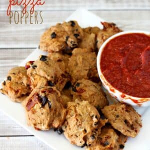 Pizza Poppers- vegan gems of deliciousness that are so simple and taste absolutely incredible! You won't be able to pop just one!