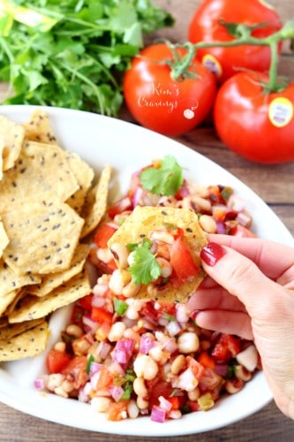 Black-Eyed Pea Salad- a light, fresh, healthy and super tasty appetizer, side dish or topping! (gluten-free and vegan)