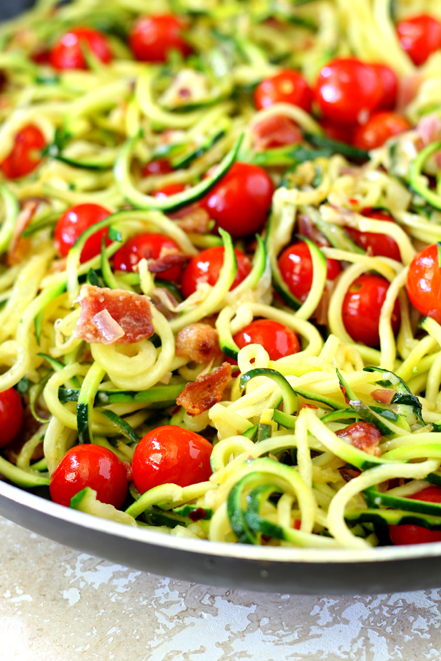 Easy Bacon Tomato Zucchini Noodles- fresh, flavorful, and healthful – perfect for summer and easy to prepare in less than 30 minutes!