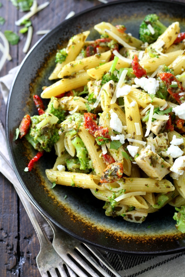 Delicious Chicken, Broccoli, Sun-Dried Tomato One Pot Pasta Meal- This is a dish the whole family will love and it's so easy, you'll want to make it again and again!