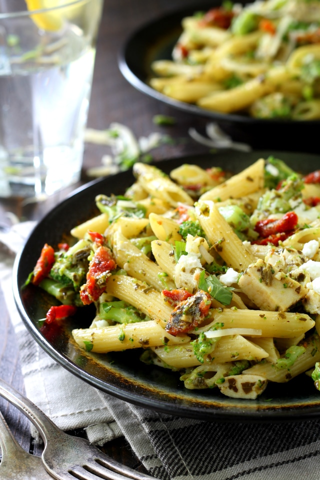 Delicious Chicken, Broccoli, Sun-Dried Tomato One Pot Pasta Meal- This is a dish the whole family will love and it's so easy, you'll want to make it again and again!