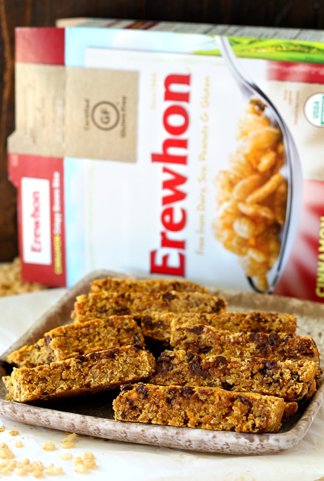 The ultimate Chewy Chocolate Chip Pumpkin Oatmeal Bars- these babies are so soft, scrumptious and quite possibly the perfect fall snack! And even better, they're vegan, gluten-free and dairy-free.