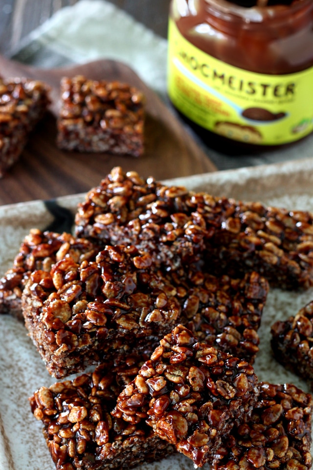 Super chewy, slightly crispy and made a little healthier - guys I can't stop eating these Healthy Chocolate Rice Crispy Treats. Seriously, the BEST rice crispy treat EVAH!