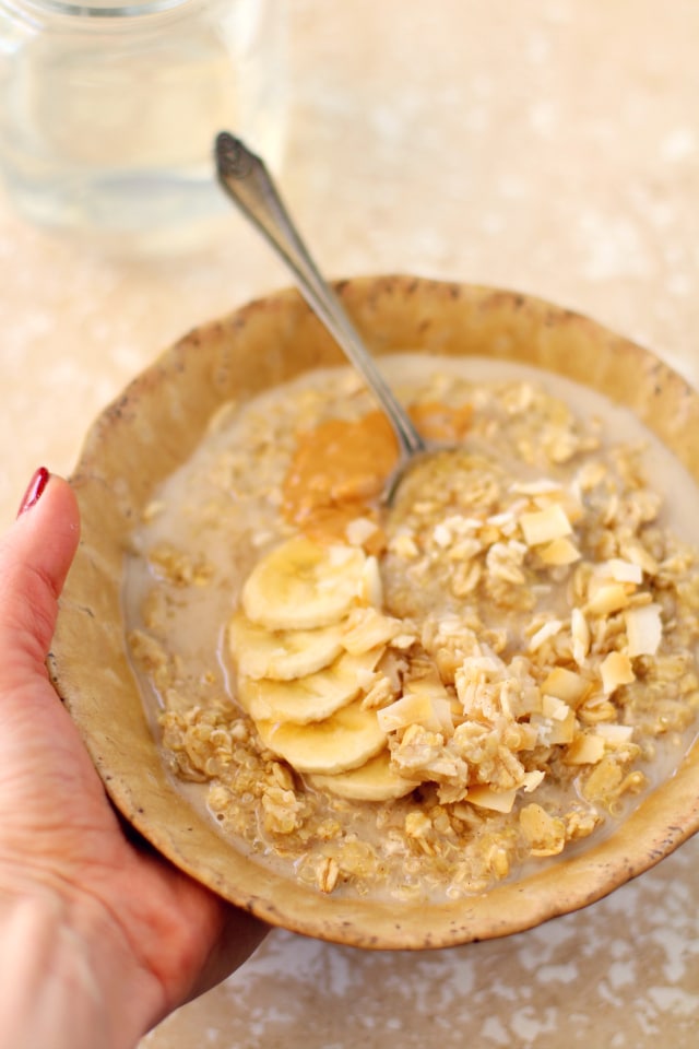 Cold mornings call for a warm, hearty, cozy bowl of Detox Quinoa Oatmeal Porridge. You guys are going to love this breakfast recipe - thick, creamy and full of delicious flavor! 
