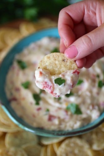 clean-eating-crockpot-white-queso
