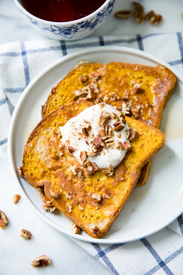 Skinny Single Serving Pumpkin French Toast - easy, yummy and cozy. The perfect fall morning meal and comfort food heaven at its finest! 