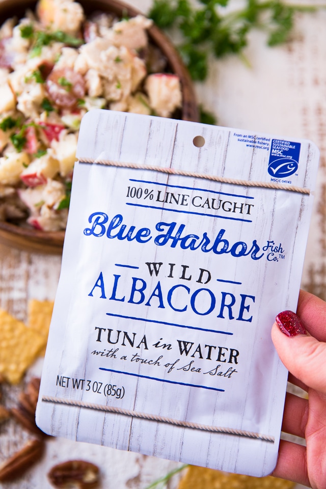 Looking for a fun healthy lunch idea? Well, I’ve partnered with Blue Harbor Fish Co to bring you these delicious Waldorf Tuna Salad Pitas that are light and fresh, full of flavor and only take about 5 minutes to make!