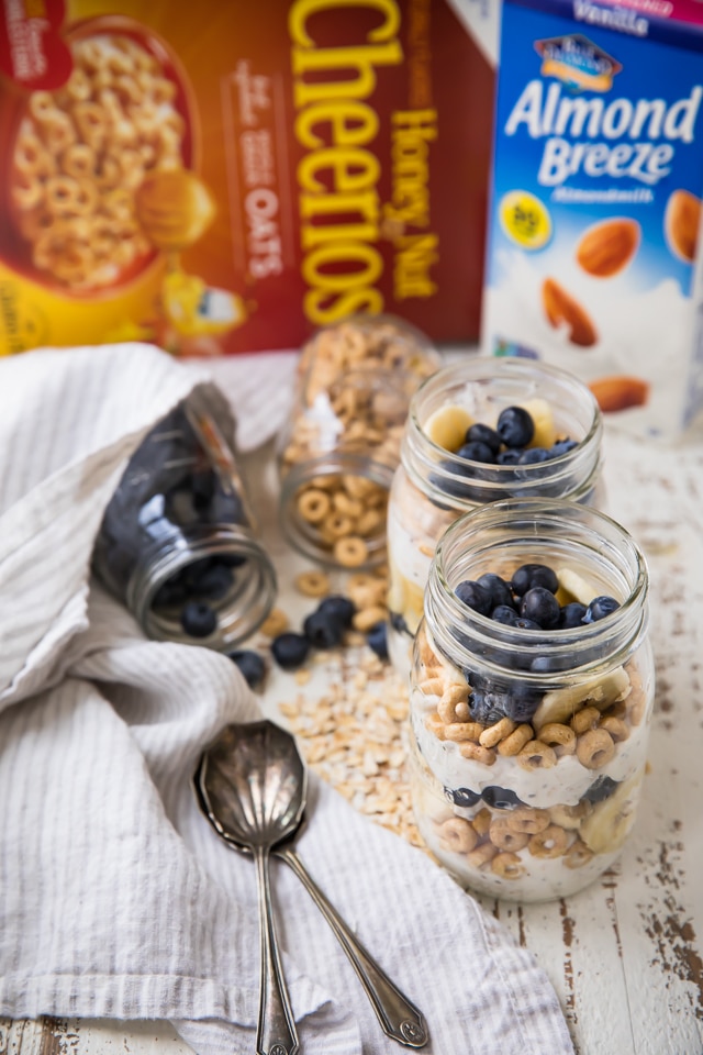 Say "goodbye" to boring breakfasts! These Make-Ahead Blueberry Banana Breakfast Parfaits taste like a decadent dessert... for breakfast! Make them the night before or in a matter of minutes in the morning. Perfect as a morning meal or even a snack!