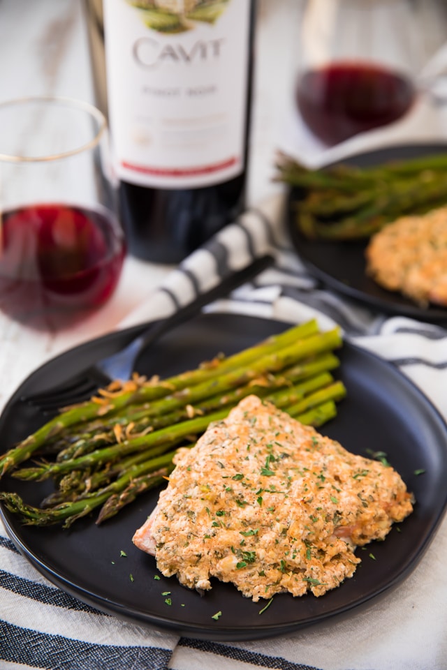 This Garlic Parmesan Salmon and Asparagus dish is a complete sheet pan supper with ONE PAN to clean! And is made extra delicious with an epic garlic parmesan crust! So easy and SUPER tasty!
