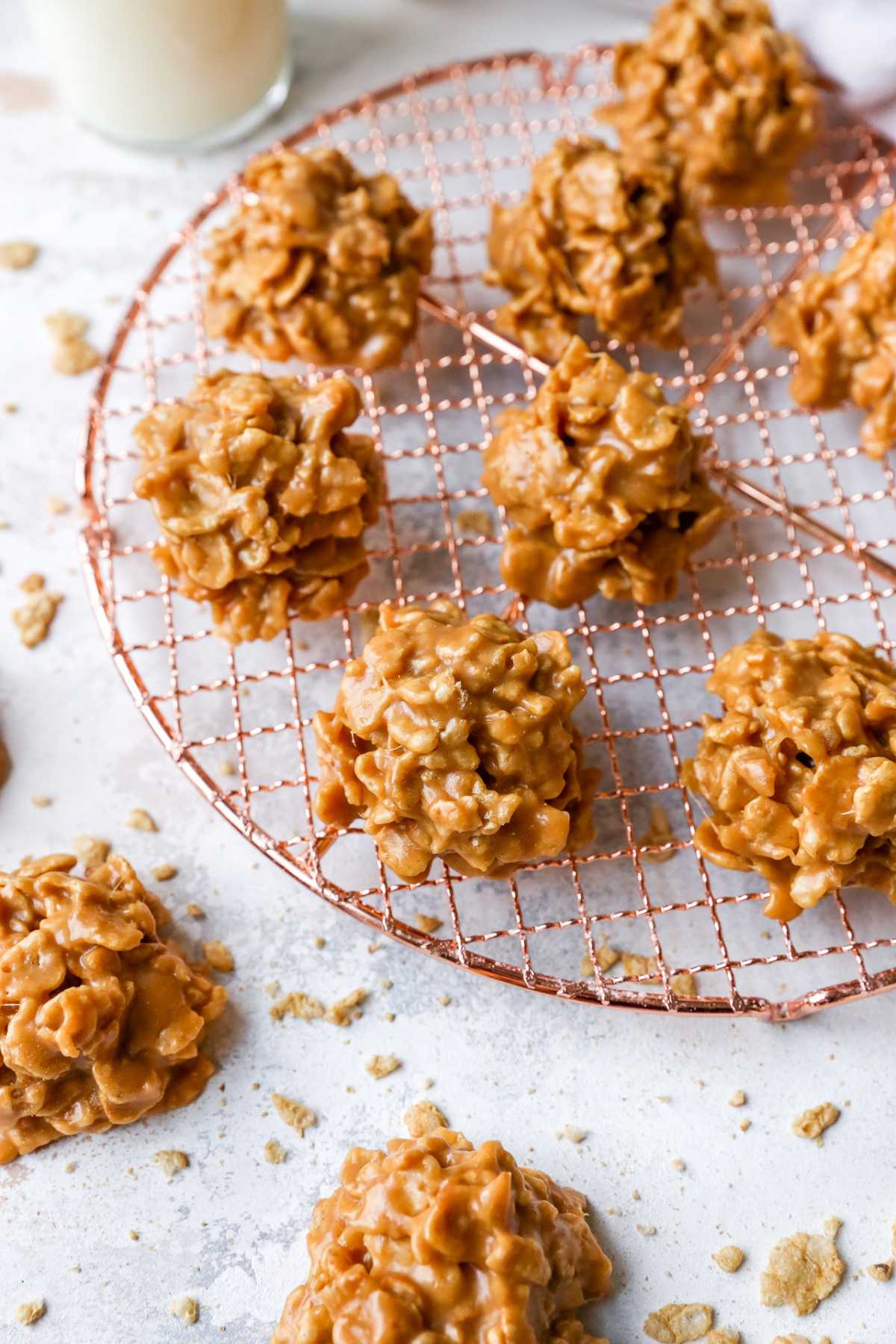 Cornflake cookies on a wire rack.